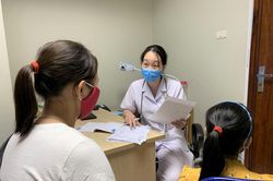 Hàng trăm bé gái dậy thì khi mới 3-4 tuổi không rõ nguyên nhân
