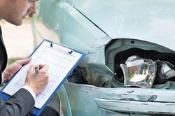Ở Mỹ lái xe không có bảo hiểm sẽ bị đi tù, Việt Nam thì sao?