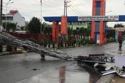 Dĩ An tháo dỡ cổng chào trên đường phố để tránh tai họa