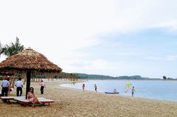 Khai trương bãi biển nhân tạo dài 1 km tại Đồ Sơn