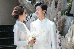 Bị bạn bè trêu 'sang nhờ vợ giàu', Công Phượng nói gì?