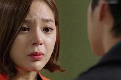 Gặp lại tình nhân 3 năm trước của chồng, tôi bám theo cô ta và 'chết lặng'