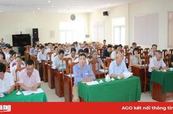 Câu lạc bộ thứ 7-Bình Khánh hỗ trợ các trường hợp khó khăn trên 500 triệu đồng