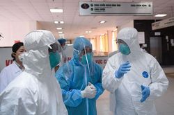 Thêm 1 ca mắc COVID-19 từ Anh về, Việt Nam có 329 người nhiễm virus corona