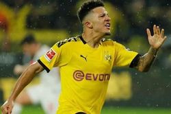Jadon Sancho 2 lần thất bại khi đối mặt thủ môn