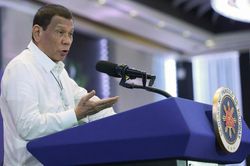 TT Duterte thay đổi tính toán với Bắc Kinh, giữ thỏa thuận với Mỹ