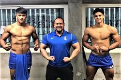 Hai cầu thủ Thai League khoe cơ bắp như lực sĩ