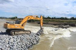 Khắc phục sự cố vỡ đập tràn Bara Đô Lương