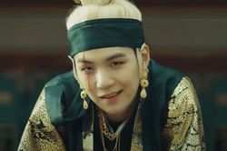 Big Hit xin lỗi vì Suga (BTS) đưa phát biểu của tên sát nhân vào bài hát
