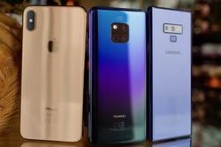 Giải mã những biểu tượng hay được in trên mặt lưng smartphone