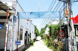 Cần tân trang lại bảng cổng chào