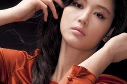 Về nhà đột ngột, tôi hốt hoảng khi thấy người phụ nữ đang ngồi cạnh bố mình