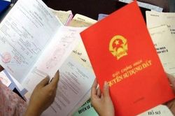 Nguy cơ thiệt hại nặng khi mua chung đất, nhưng không có tên trên 'sổ đỏ'