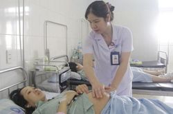 Sản phụ mang thai lần 3 tử cung bị xoắn 180 độ