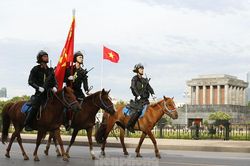 Đại biểu Quốc hội dự buổi diễu hành của Khối Cảnh sát cơ động Kỵ binh