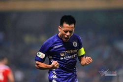 Văn Quyết lại bay cao, thầy Park bao giờ đổi ý?