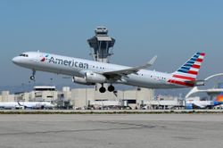 American Airlines trợ cấp nghỉ việc tình nguyện cho nhân sự cấp cao