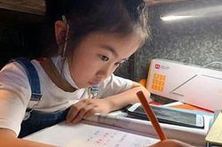 Khi trẻ nói 'không muốn đọc', hãy đưa bé đến 4 nơi này để xem, thay vì phản đối, trẻ sẽ tự chăm chỉ ngồi học