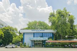 Khuôn viên xanh ngắt, mát rượi quanh năm tại ĐH Bách Khoa khiến bao sinh viên Sài Gòn mê mẩn
