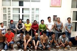 Bắt giữ 17 đối tượng đánh bạc trong rừng tràm ở Đồng Nai, thu giữ hàng trăm triệu đồng