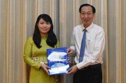 Trưởng ban Tuyên giáo quận 8 làm Phó chánh văn phòng UBND TP.HCM