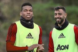 Đến MU, Bruno Fernandes lập kỷ lục khiến Pogba bẽ mặt