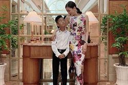 Mới 9 tuổi, con trai Lệ Quyên sở chiều cao bất ngờ so với mẹ, lại còn điển trai chuẩn soái ca