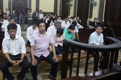 Khởi tố Nguyên Phó Cục trưởng Cục Quản lý Dược (Bộ Y Tế), cấm đi khỏi nơi cư trú
