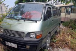 Hà Nội: Học sinh ngủ gật bị bỏ quên trên xe đưa đón, phải đập cửa kêu cứu