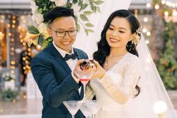 Hai cô gái quyết định cưới chỉ sau 3 lần gặp mặt