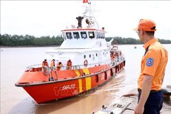 Vụ va chạm giữa tàu ANNIE GAS 09 và tàu cá TH 90282 TS: Đưa hai thuyền viên và một thi thể về bờ