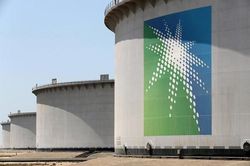 Saudi Aramco tăng giá bán dầu