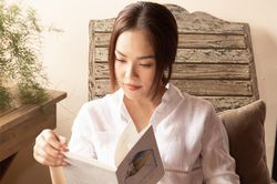 Mẹo nhỏ của Dương Cẩm Lynh giúp con trai mê đọc sách