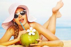 Uống nước dừa theo cách này mỡ thừa bao nhiêu cũng nhanh chóng biến mất
