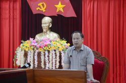 Phó Bí thư Tỉnh ủy Châu Ngọc Tuấn duyệt nội dung Đại hội Đảng bộ huyện Mang Yang