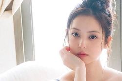 Ngắm nhan sắc 'nữ thần' của Sasaki Nozomi đang khiến cả Nhật Bản 'đánh ghen' giùm