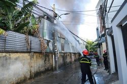 Đà Nẵng: Lửa thiêu rụi kho chứa máy quạt, thiệt hại gần 10 tỉ đồng