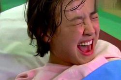 5 thói quen khi sinh dễ khiến mẹ tốn sức, đau đớn em bé khó chui ra