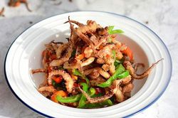 Râu mực chế biến kiểu này, đồ thừa cũng thành món thượng hạng