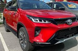 Cận cảnh phiên bản thể thao của Toyota Fortuner tại Thái Lan