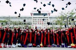 Bài tập về nhà dành cho sinh viên năm cuối với deadline vô thời hạn, đọc nội dung ai ai cũng bất ngờ
