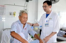 Cứu sống cụ ông 82 tuổi vỡ phình động mạch chủ bụng