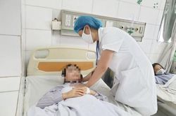Nhiều trẻ hôn mê vì viêm não Nhật Bản, bác sĩ chỉ cách phòng bệnh hiệu quả
