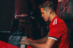 Tương lai u tối của Alexis Sanchez