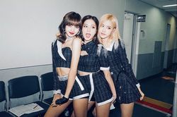 Cách mặc quần ngắn cho các cô nàng đùi to