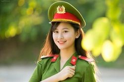 Hoa khôi trường Cảnh sát, An ninh học giỏi, biết nhiều ngoại ngữ