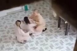 Sư cô đánh cháu bé Sài Gòn: 'Thương cho roi vọt' còn hợp thời?