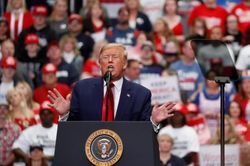 Tổng thống Trump lùi ngày tổ chức vận động tranh cử ở Oklahoma