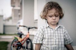 4 câu nói đùa nhưng làm tổn thương trẻ sâu sắc, nhất là câu thứ 2
