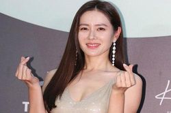 Son Ye Jin đẹp tựa nữ thần, đọ sắc Kim Hee Ae, Gong Hyo Jin ở Baeksang